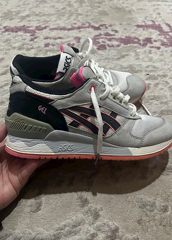 Gri Asics Kadın Spor Ayakkabı