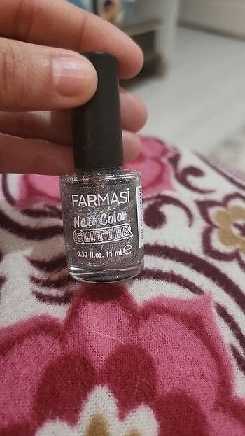 Farmasi glitter oje
