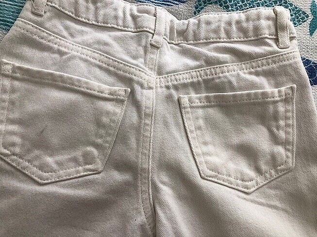 7 Yaş Beden Lc waikiki beyaz jean pantolon