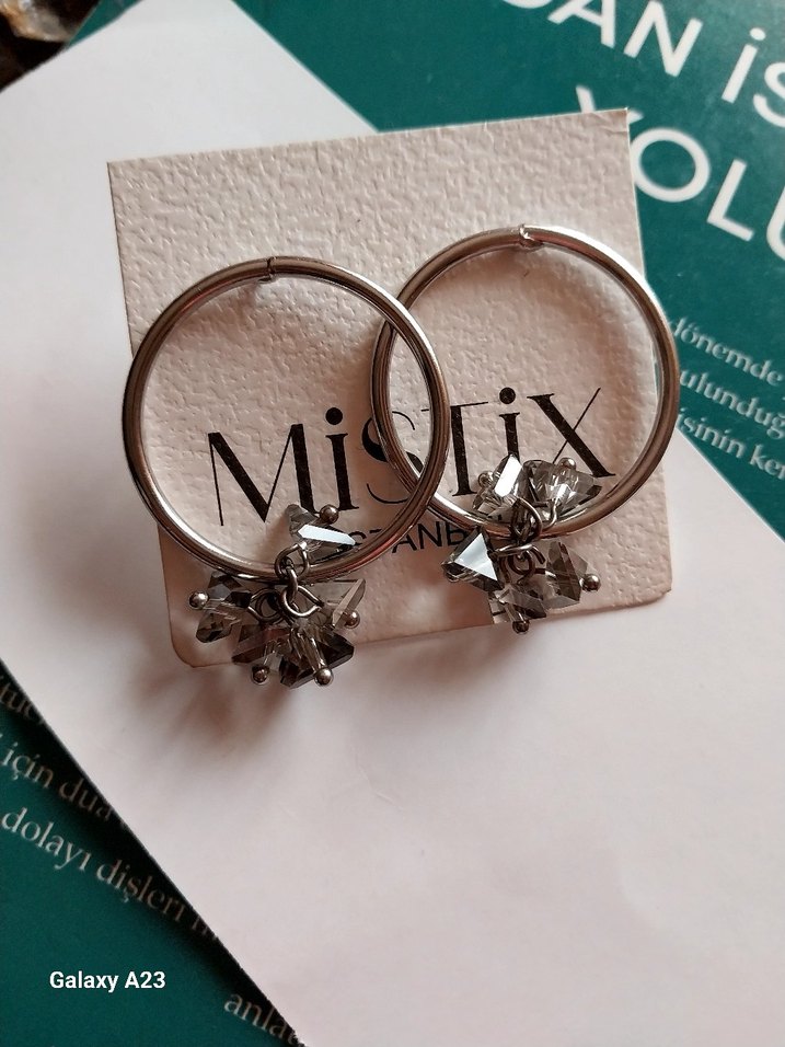 Gri Boncuklu Mini Halka Küpe - Görsel 2