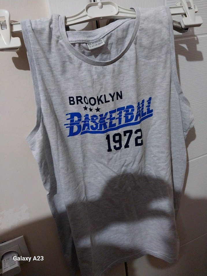 Erkek Gri Baskılı Kolsuz Tişört - Görsel 2