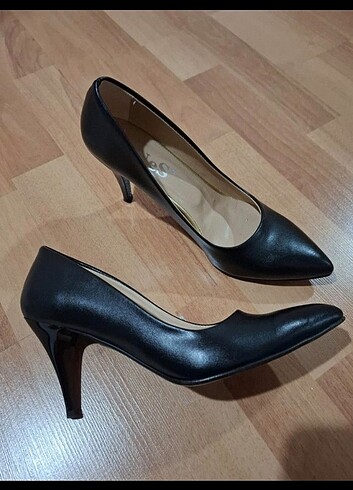 39 Beden Siyah stiletto
