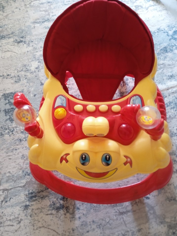 Renkli Kırmızı Bebek Yürüteci - Görsel 2