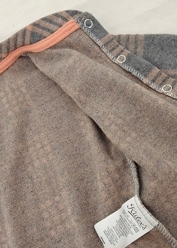 Kız Çocuk Gri Düğmeli Yün Hırka - Görsel 5