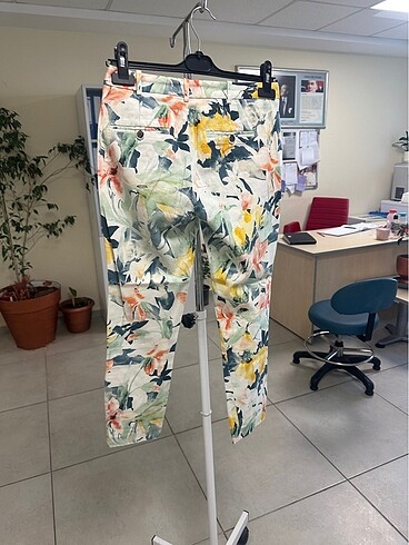 xs Beden çeşitli Renk Zara desenli pantolon