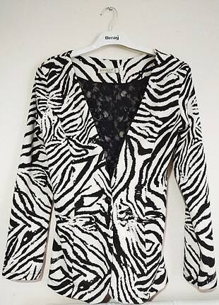 Zebra desenli ceket