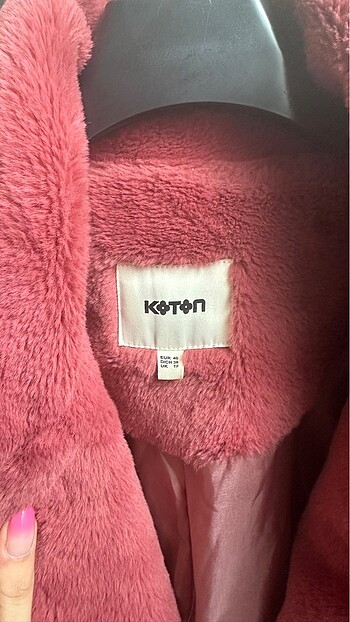 Pembe kürk