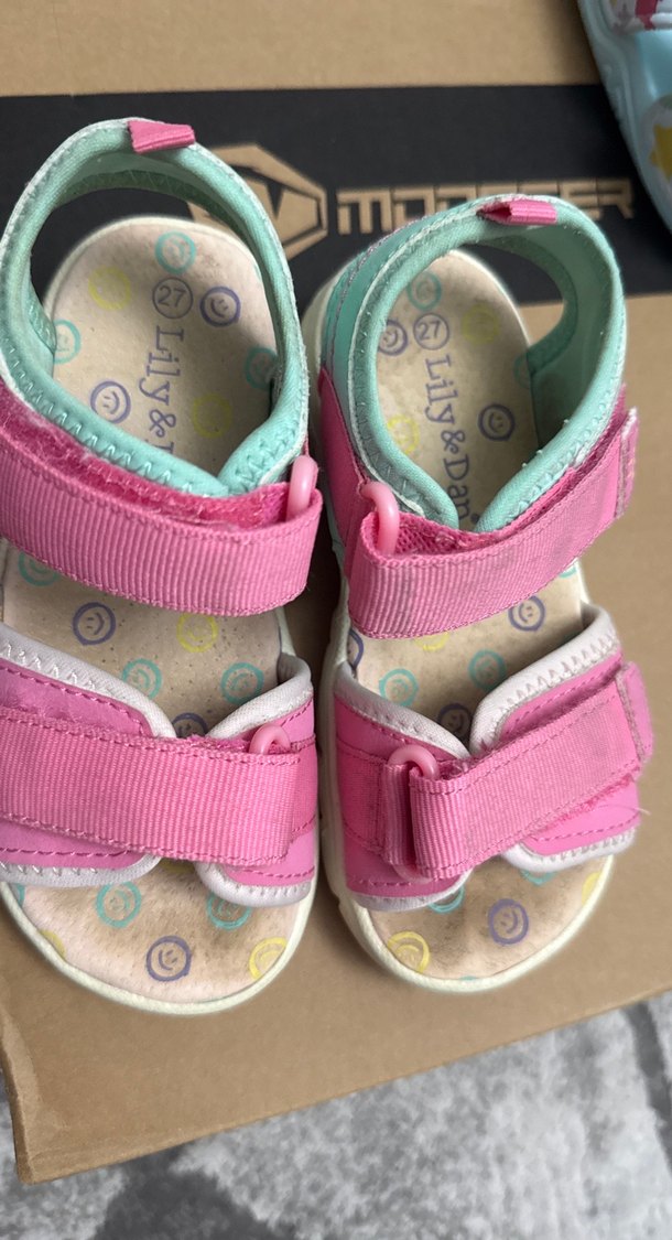 Kız Çocuk Pembe Tokalı Sandalet - Görsel 2