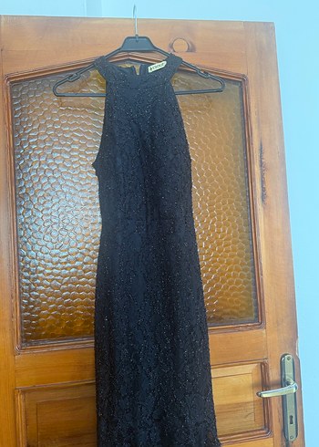 Siyah Drapeli Yüksek Yakalı Uzun Abiye Elbise - Görsel 2