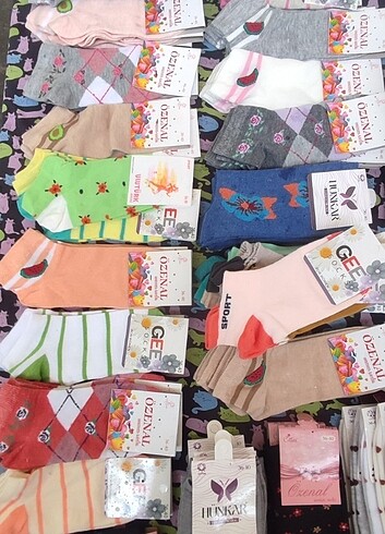 38 Beden çeşitli Renk İstediğiniz 5 adet çorap 100 tl ????