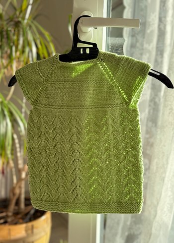 El Örgüsü Yeşil Düğmeli Yelek - Görsel 4