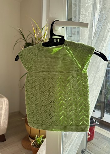 El Örgüsü Yeşil Düğmeli Yelek - Görsel 2