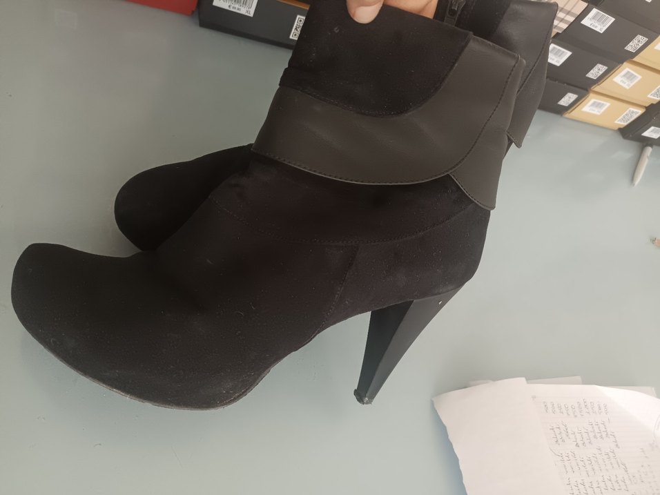 Siyah Süet Stiletto Topuklu Kadın Bot - Görsel 3