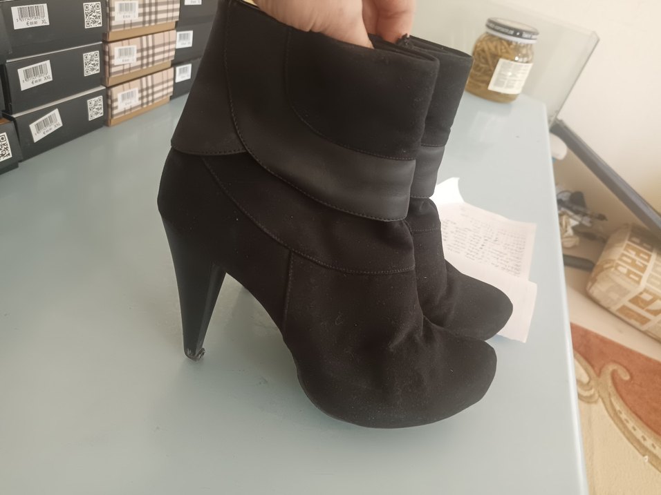 Siyah Süet Stiletto Topuklu Kadın Bot - Görsel 4