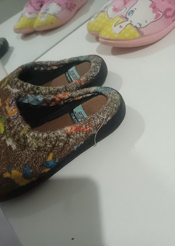 Kız Çocuk Renkli Polar Ev Terlikleri ikisi bu fiyat - Görsel 6