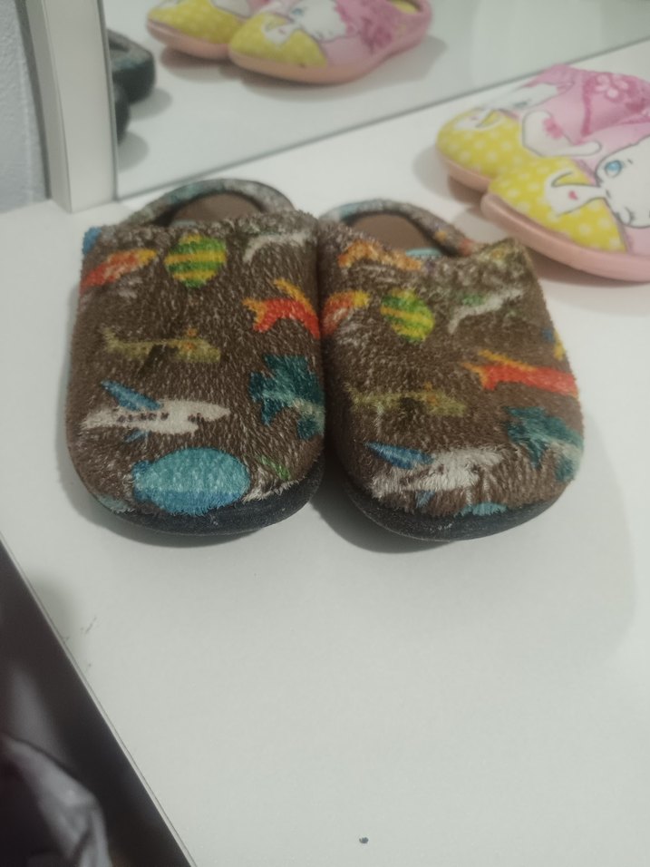 Kız Çocuk Renkli Polar Ev Terlikleri ikisi bu fiyat - Görsel 5