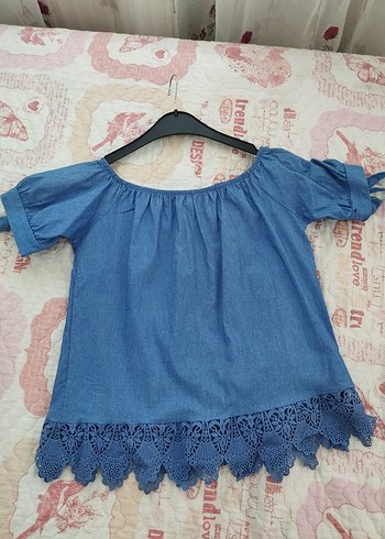 Volan Detaylı Kısa Kollu Mavi Denim Bluz
