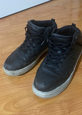 Skechers Siyah Deri Gorunumlu Bagcikli Sneaker