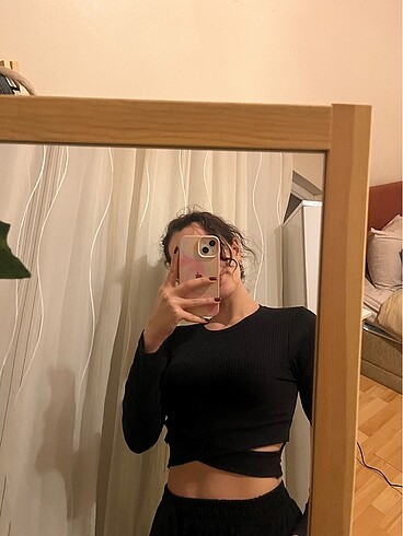 Siyah crop triko