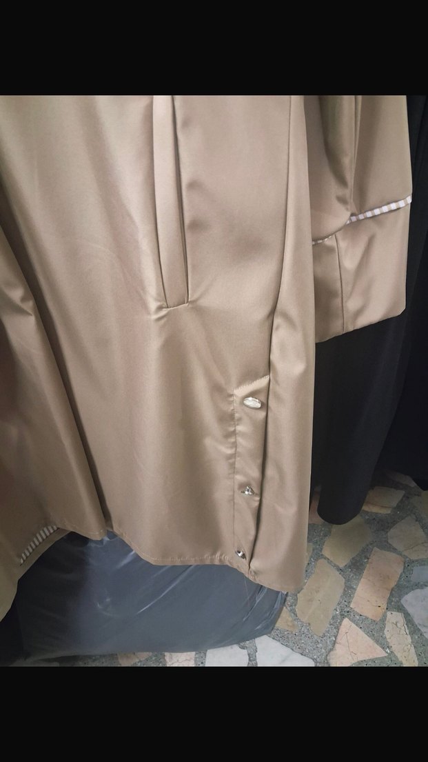 Düğmeli Siyah Uzun Kadın Yağmurluk - Görsel 4