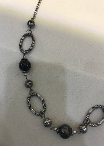 Gri Uzun Zincir Detaylı Gotik Kolye - Görsel 2