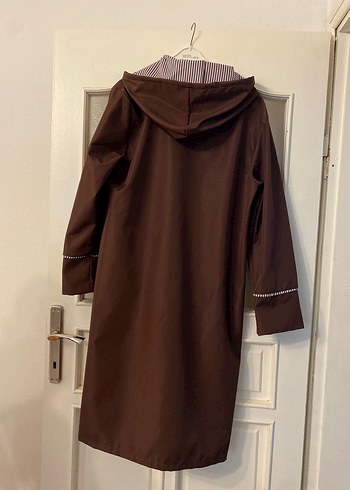 Kahverengi Uzun Kadın Yağmurluk - Görsel 2
