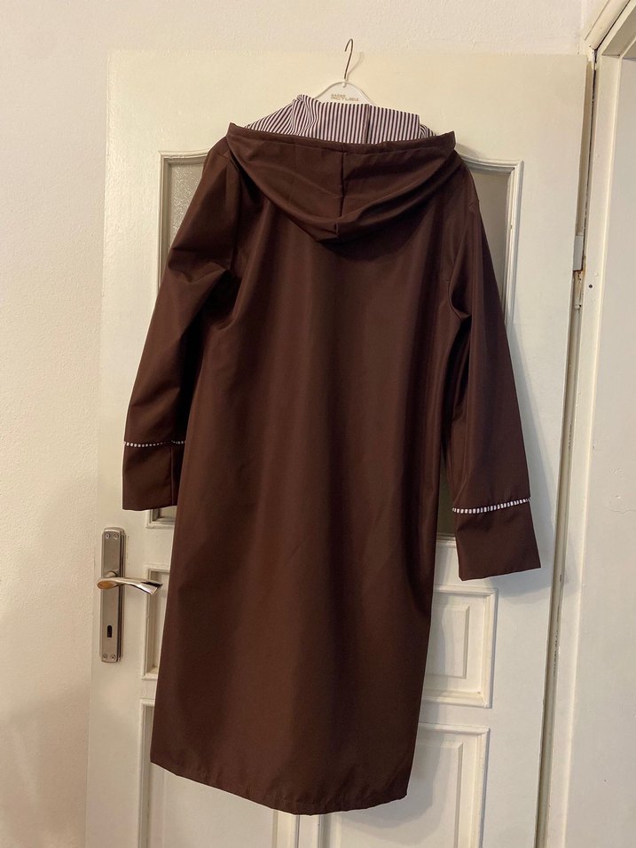 Kahverengi Uzun Kadın Yağmurluk - Görsel 2