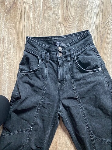 36 Beden siyah Renk Bershka pantalon jean