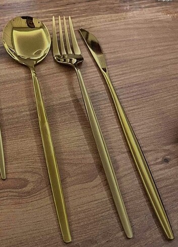 Çatal kaşık bıçak takımı Gold rengi 18 parça 