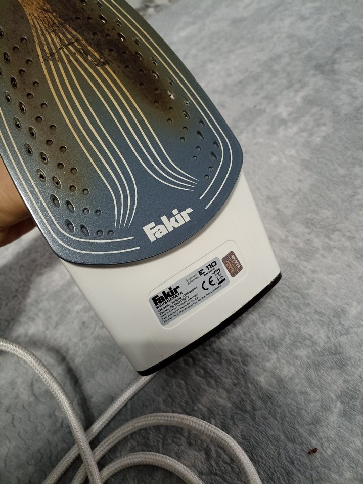 Ütü çalışır durumda Sadece alt tabanı temizlene bilir - Görsel 4