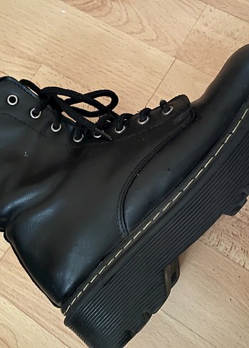 37 Beden siyah Renk Siyah Deri Fermuarlı Topuklu Bot