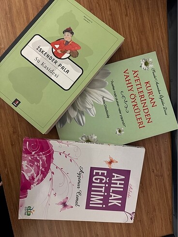 3 adet karma kitap