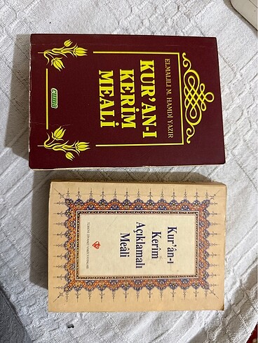 2 adet Kur?an-ı Kerim meali