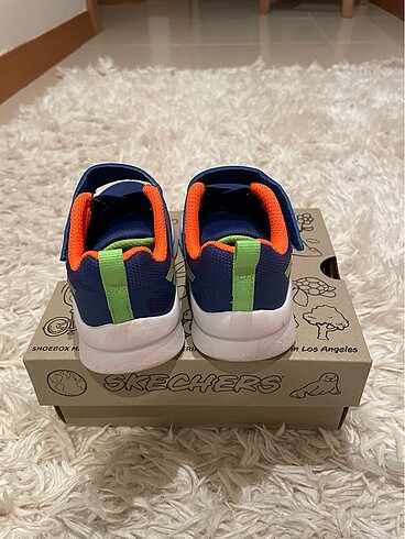 22 Beden Skechers Spor Ayakkabı