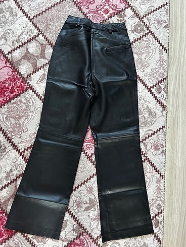 Bershka Kadın deri pantalon