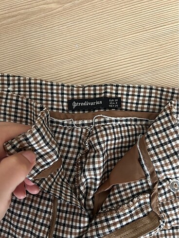 Stradivarius kare desenli pantalon