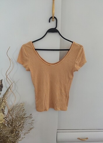 Sarı T-shirt (Marka temsilidir)