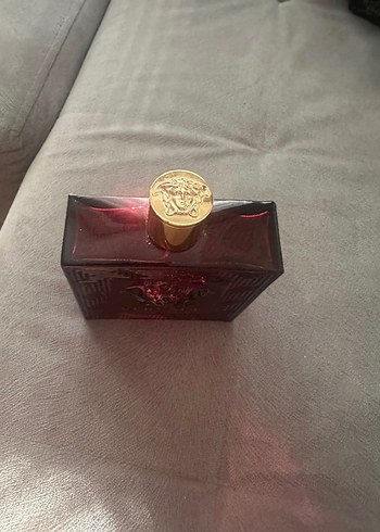 Versace Eros Flame Erkek Parfümü şişesi - Görsel 2