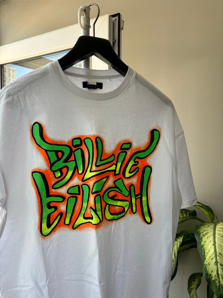 Beyaz Oversize Billie Eilish Baskılı Tişört - Görsel 3