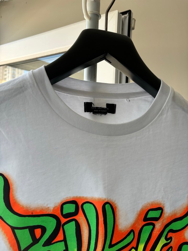 Beyaz Oversize Billie Eilish Baskılı Tişört - Görsel 4