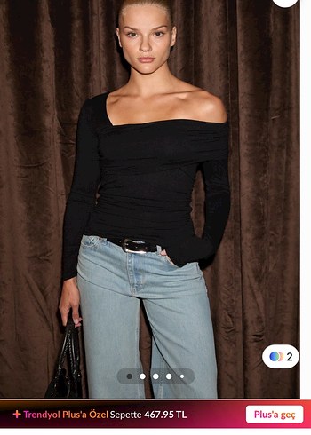 Zara Asimetrik Omuzlu Siyah Bluz