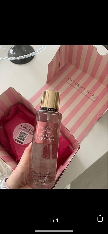 victorias secret strawberry and champ vücut spreyi