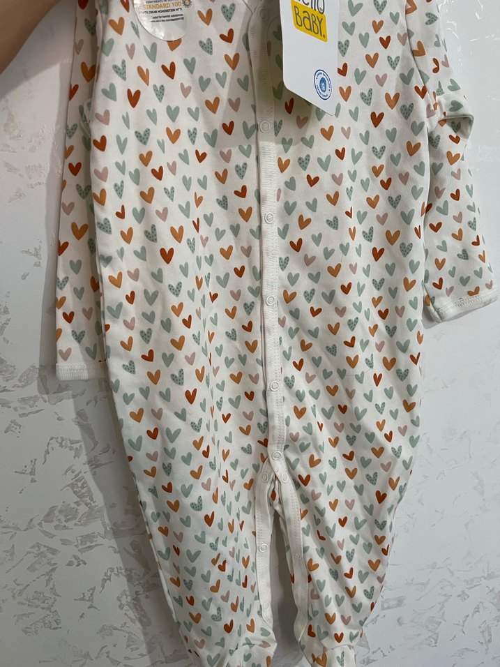 Pastel Renkli Desenli Bebek Önlüğü - Görsel 2