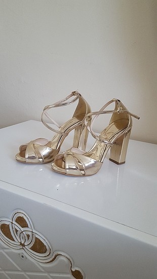 gold ayakkabi