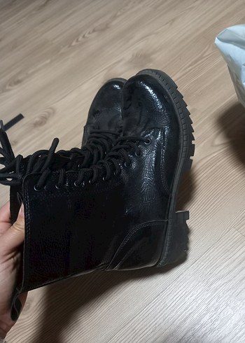 Diğer Siyah Bağcıklı Gotik Kadın Botları