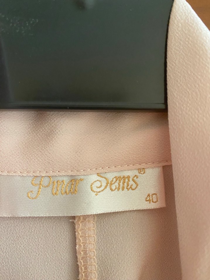 Bej Saten Halter Yaka Kadın Gömlek - Görsel 3