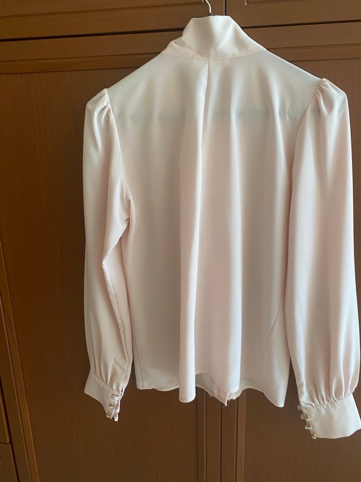 Bej Saten Halter Yaka Kadın Gömlek - Görsel 2