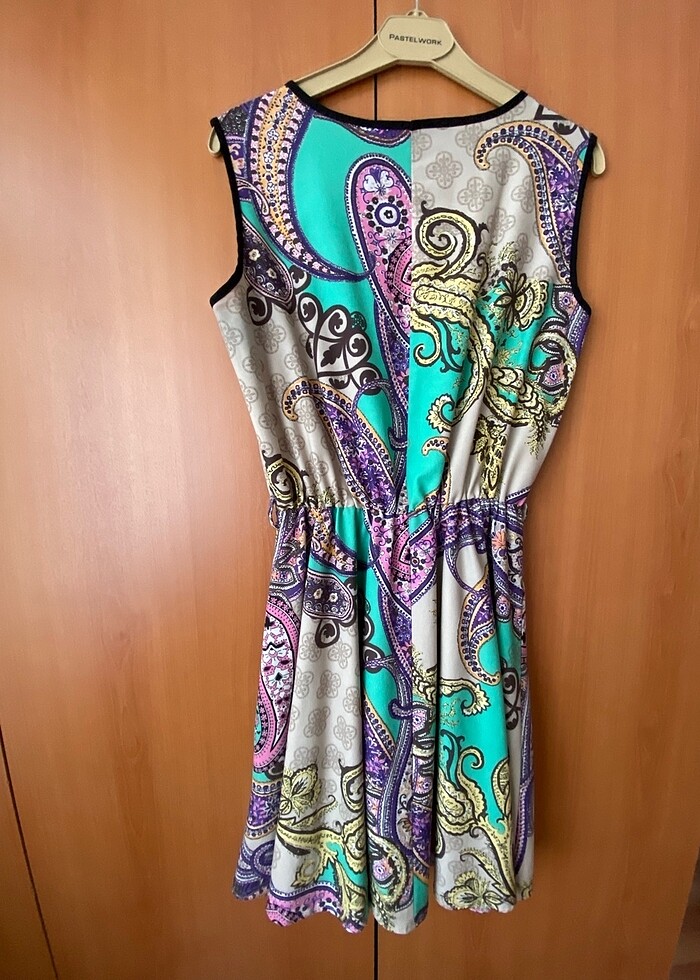 Kolsuz elbise - Görsel 2