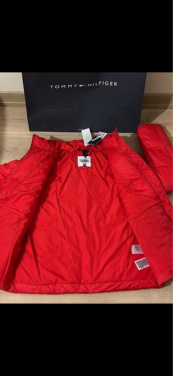 m Beden Tommy Mont