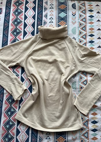 Krem boğazlı triko body